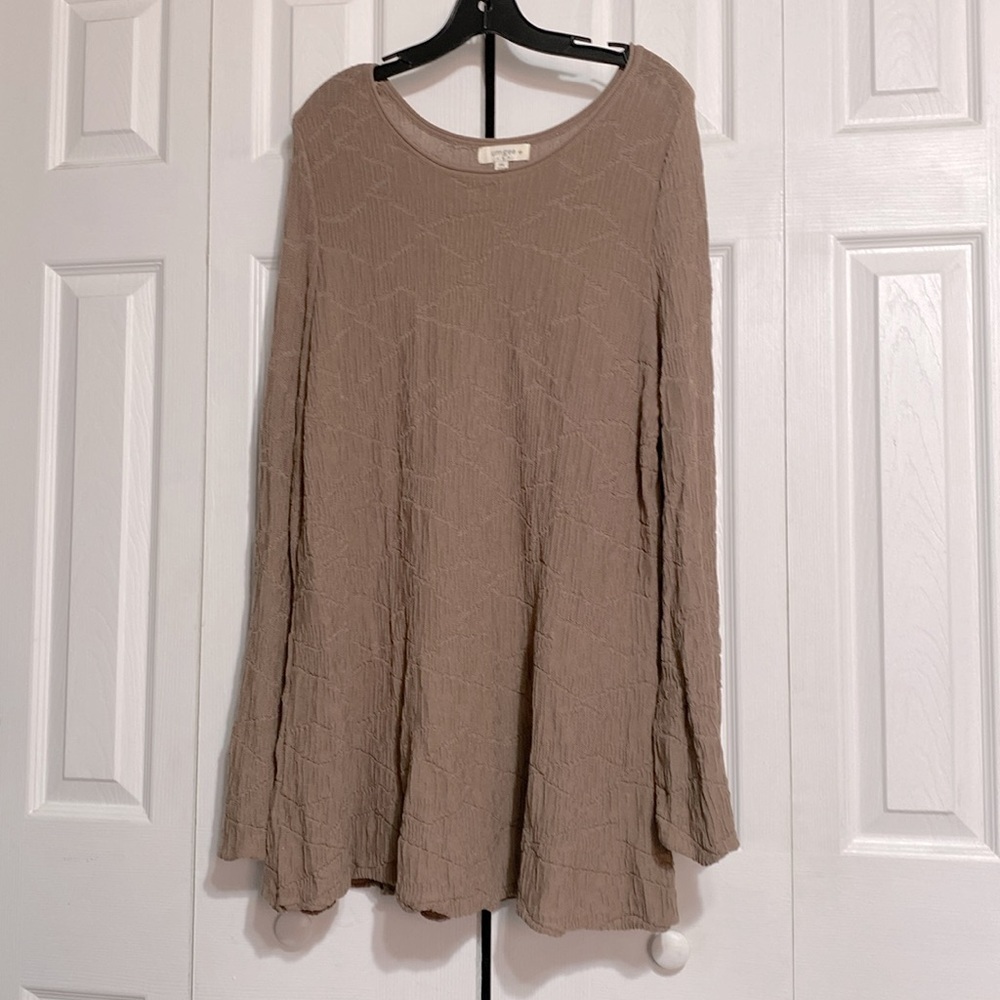 Umgee tan cotton blend knit tunic top shirt